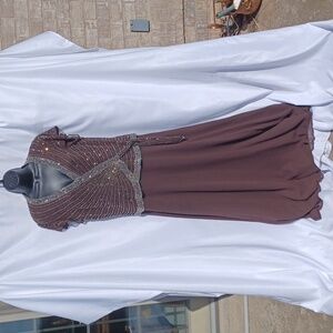 Women's Beaded Dress J Kara Women's Petite Pull-On Beaded Long Dress   V-Neck Evening Dress For Special Occasions Women's Long Dress